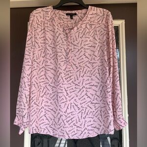 Banana Republic women’s size medium blouse pink with black lettering